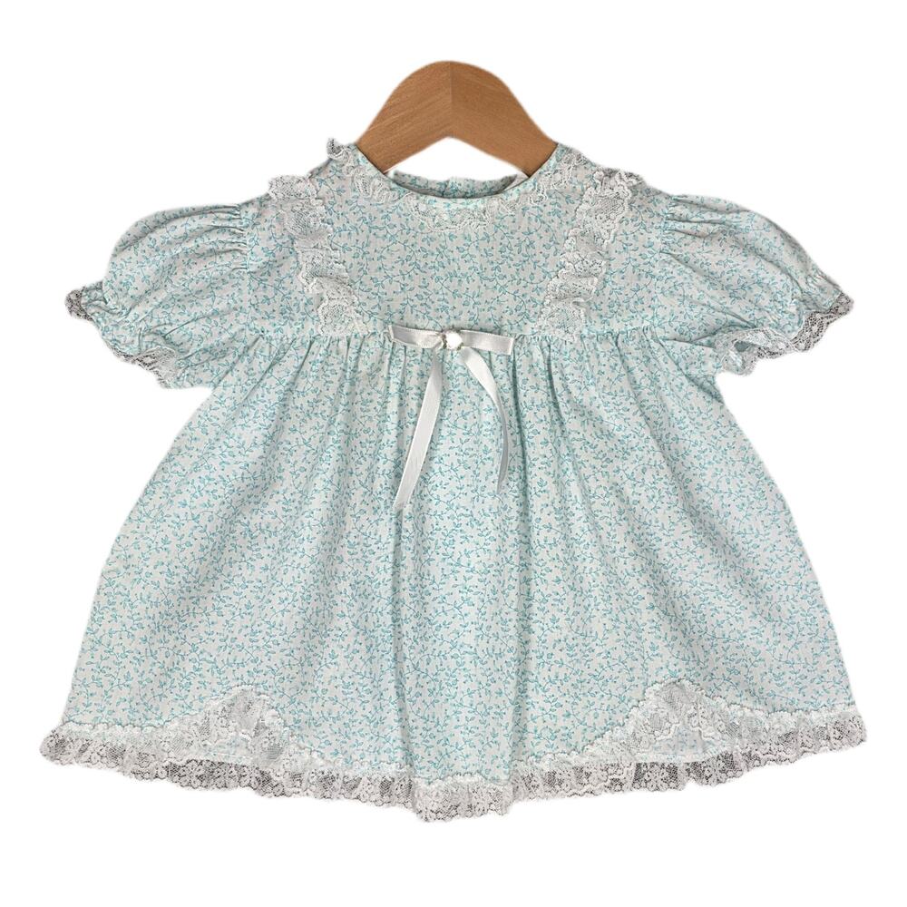 VINTAGE‑STYLE BABY DRESS – SIZE 9 MOS – BLUE FLORAL W/ LACE TRIM – PUFF SLEEVES